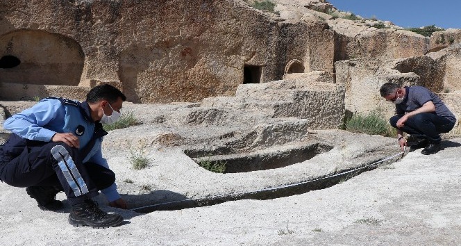 Kapadokya’da 2 bin yıllık mezar büyük ilgi çekiyor