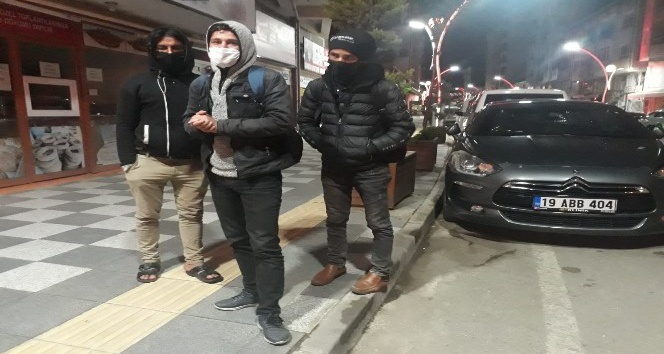 Ankara’dan Çorum’a yürüyen mültecilere başkan sahip çıktı
