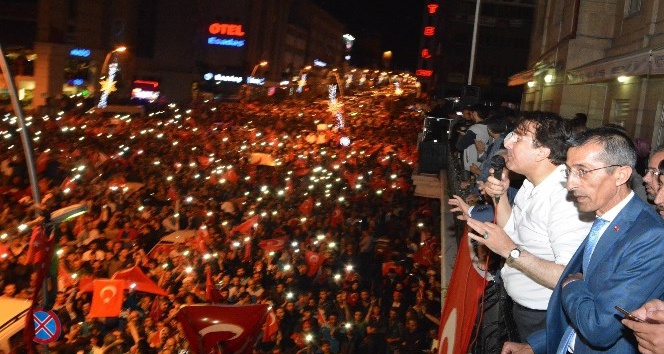 AK Parti Milletvekili Aydemir: ‘’Darbeleri ve destekçilerini lanetliyoruz’