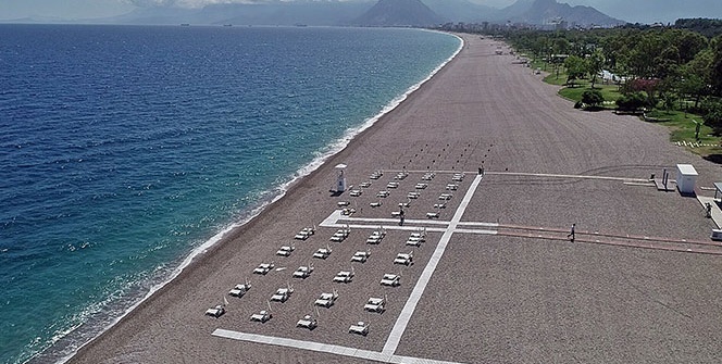 Konyaaltı Sahili'ndeki ‘yeni düzen’ tamamen şekillendi
