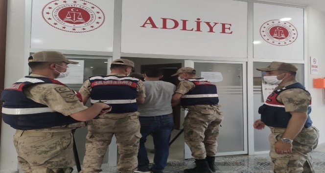 Mardin’de cinayet zanlısı sahte kimlikle bayramlaşırken yakalandı