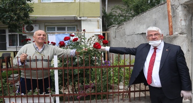 Belediye Başkanı Yüksel, çat kapı bayram ziyaretlerinde bulundu