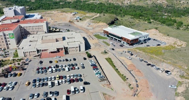 Devlet Hastanesi çevresinde altyapı çalışmaları sürüyor