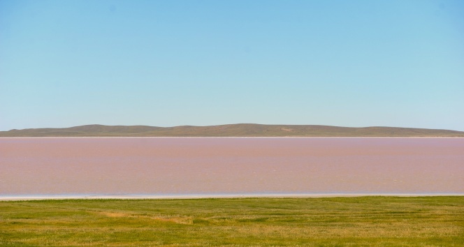 Tuz Gölü pembe renge büründü