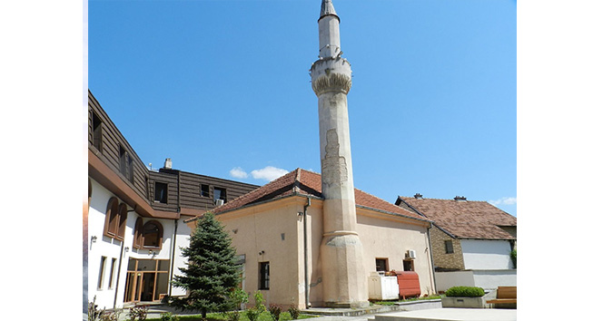 Kosova&#039;da camiler yeniden ibadete açıldı