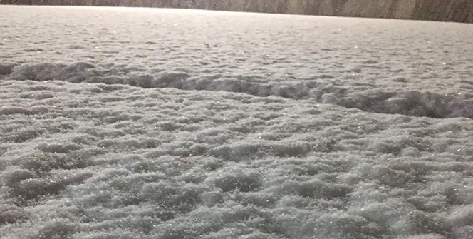 Akşam saatlerinde kar yağışı başladı! Vatandaşlar şaşkınlıklarını gizleyemedi!