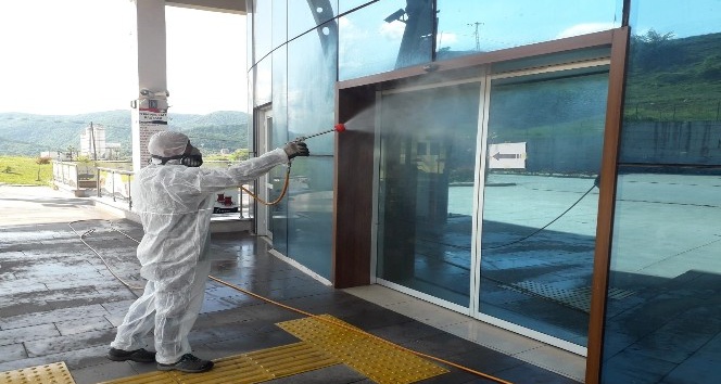 Otobüs terminalinde dezenfekte çalışması başlatıldı