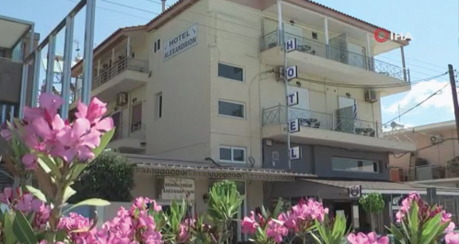 Yunanistan’da oteller bugün yeniden açıldı