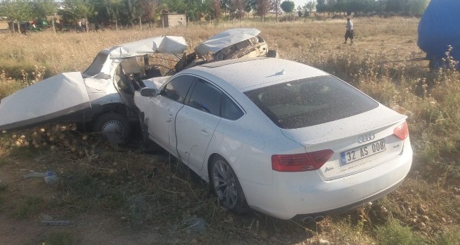 Şanlıurfa’da trafik kazası: 1 ölü, 2 yaralı