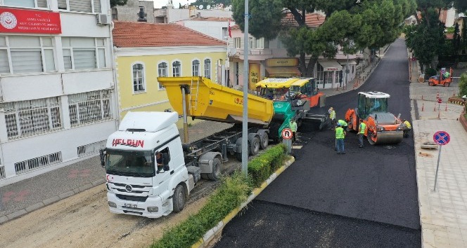 Büyükşehir’in sıcak asfalt çalışmaları devam ediyor