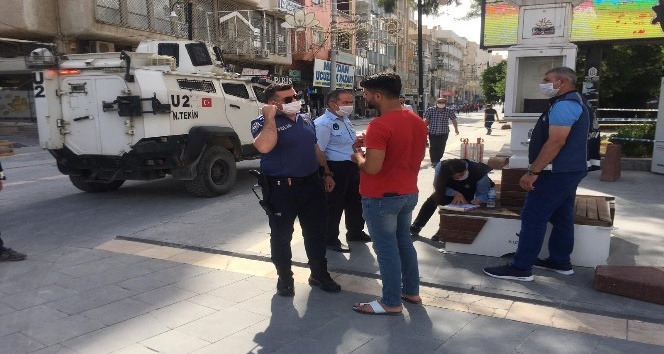 Mardin’de maskesiz dolaşanlara para cezası