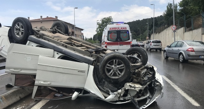 Maltepe’de otomobil takla attı: 1 yaralı