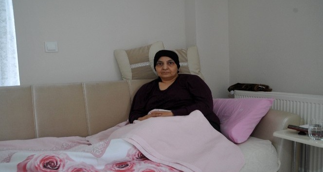 Hemşire hayata tutunmak için ’karaciğer nakli’ bekliyor