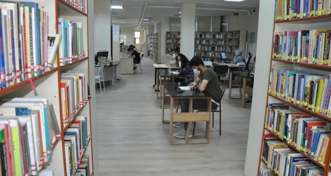 PKK’lı teröristlerin zarar verdiği kütüphane yeniden açıldı