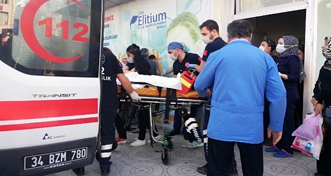 Sokakta oyuncak arabayla oynayan çocuğa minibüs çarptı