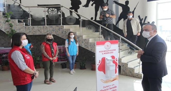 Vali Soytürk spor tesislerini denetledi