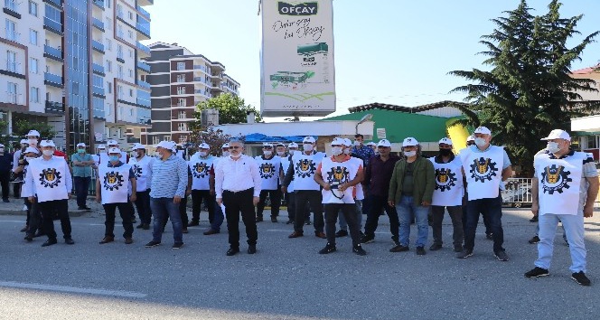 Rize’de sendika üyesi oldukları için işe çağrılmadıklarını iddia eden 11 çay fabrikası işçisinin hak arama mücadelesi sürüyor