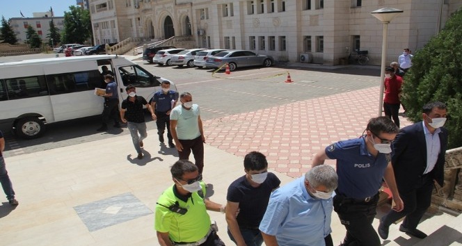 Mardin’de kaçak parfüm satışı yapan iş yerine baskın: 6 gözaltı