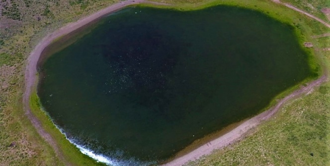 Elazığ'da kalp gölü, doğal güzelliği ile dikkat çekiyor