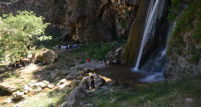 Beytüşşebap’ta sosyal mesafeli piknik