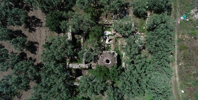 Zeytinliklerin arasında unutulmuş Osmanlı’nın ilk hamamı gün yüzüne çıkmayı bekliyor