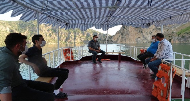 Akdeniz’i aratmayan kanyonları ile doğa harikası Botan Çayında tekne turları başladı