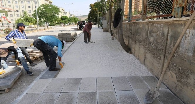 Kilis Beledisinin kaldırım çalışmaları sürüyor