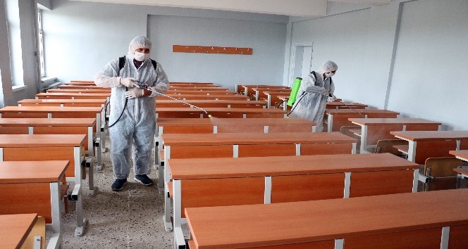 Yozgat’ta okullar sınav öncesi dezenfekte edildi