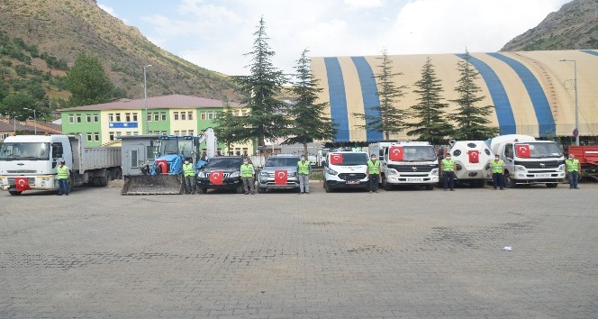 Belediyeyi HDP’nin elinden aldı, boş kalan otopark araçlarla doldu