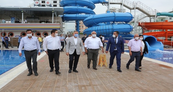 Erdemli’de aquapark açıldı