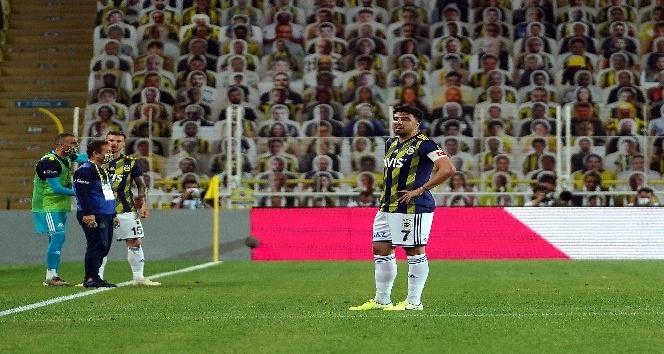 Süper Lig: Fenerbahçe: 0 - Hes Kablo Kayserispor: 0 (İlk yarı)