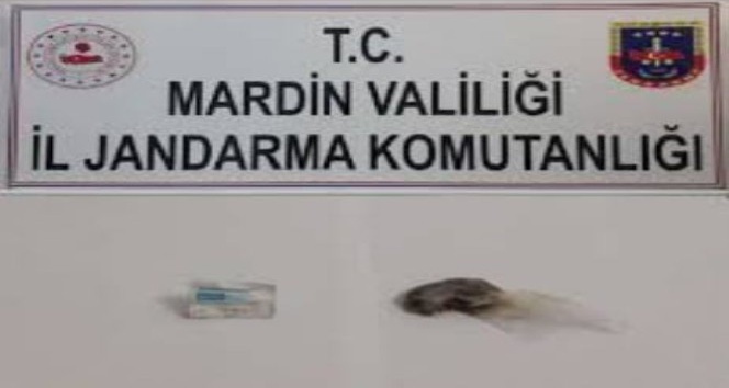 Mardin’de uyuşturucu satıcıları jandarmadan kaçamadı