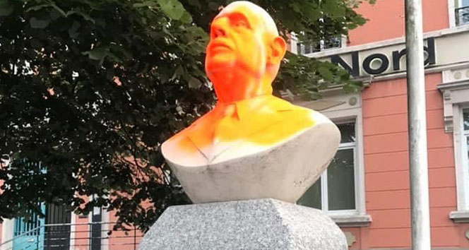 Fransa’da eski Cumhurbaşkanı de Gaulle’un büstüne saldırı