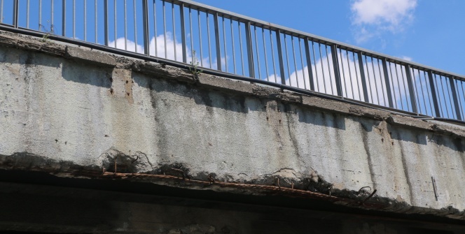 Unkapanı Köprüsü alt geçidi tehlike saçıyor