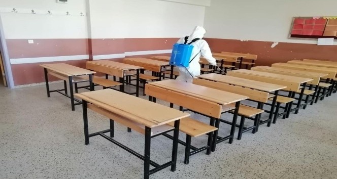 Kurtalan’da sınav öncesi okullar dezenfekte edildi