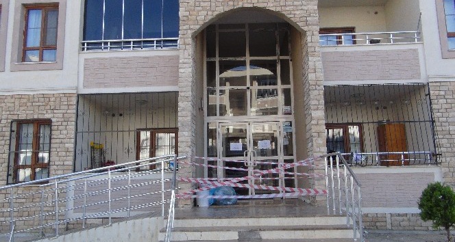 İslahiye’de 50 kişinin yaşadığı apartman karantinaya alındı