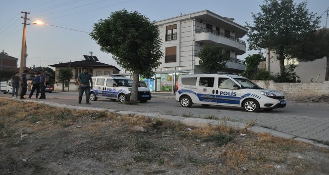 Karaman’da kavga eden iki kişi birbirini bıçakla yaraladı