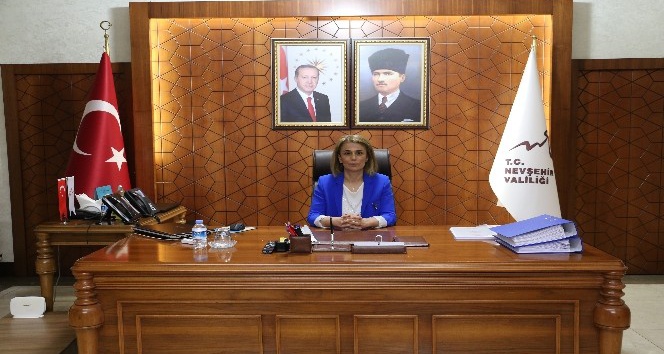 Nevşehir’in ilk kadın Valisi İnci Sezer Becel göreve başladı