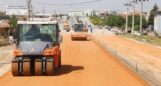 Karaman Belediyesi ikinci organize sanayi yolunu asfaltlıyor