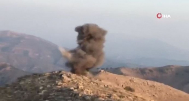 Komandolar Haftanin’de mayın ve EYP’leri etkisiz hale getiriyor