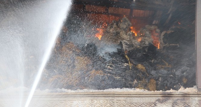 Aksaray’daki fabrika yangını 26. saatinde halen sürüyor