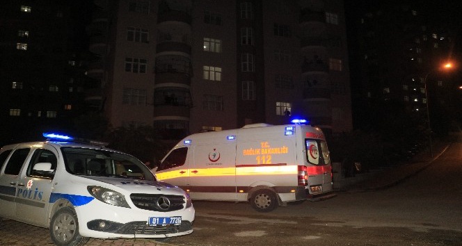 Karı Koca Arasında Bıçaklı Kavga: 1 Ölü, 1 Yaralı - Adana
