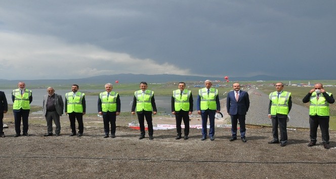 Kars Barajı’nın açılışını Cumhurbaşkanı Erdoğan video konferansla yaptı