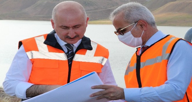 Ulaştırma ve Altyapı Bakanı Karaismailoğlu Hasankeyf’teki çalışmaları inceledi