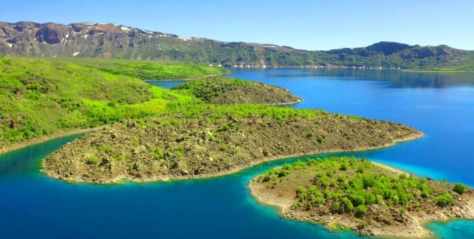Nemrut Krater Gölü’nün muhteşem manzarası havadan görüntülendi