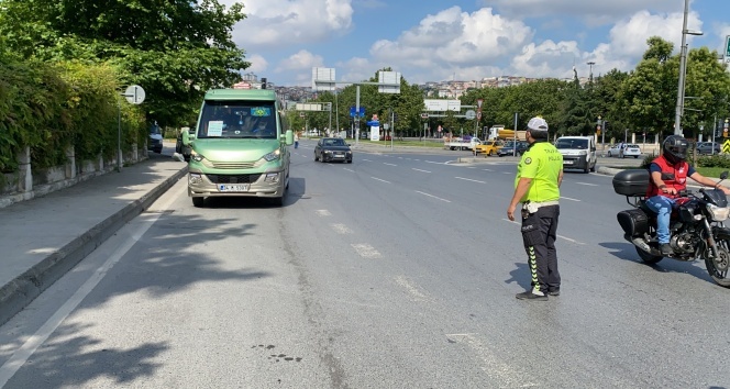 İstanbul’da minibüslere şok uygulama: 7 yolcu fazla çıktı
