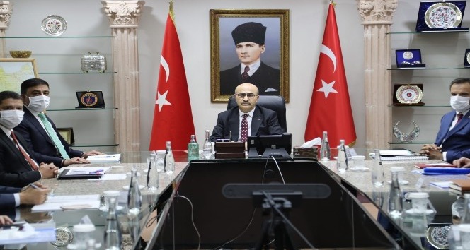 Mardin Valisi Demirtaş ilk toplantısını gerçekleştirdi