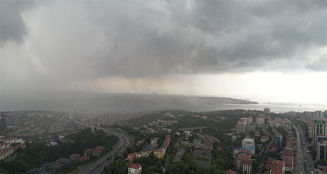Yağmur bulutlarının gelişi havadan görüntülendi