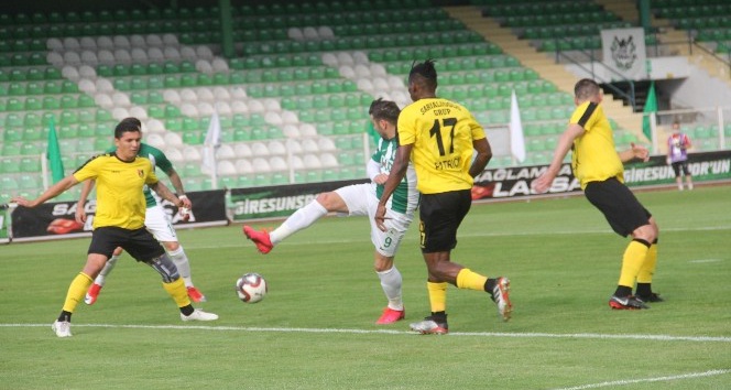 TFF 1. Lig: Giresunspor: 0 - İstanbulspor: 1 (İlk yarı sonucu)