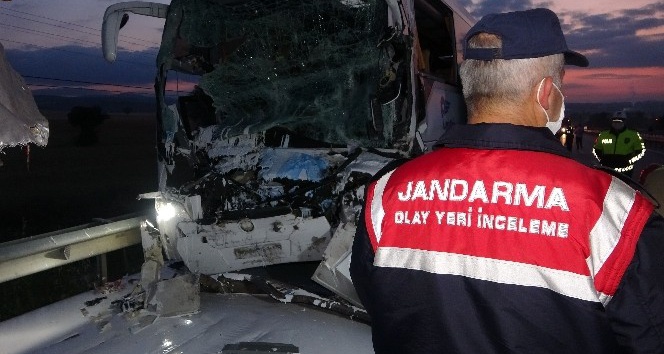Acı kazada otobüs şoförünün ‘uyuyakaldı’ iddiası